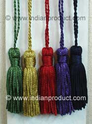 Mini tassel 2" H